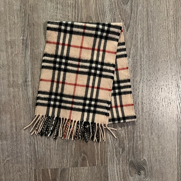 Burberry Badge Check Cashmere Scarf - Picture 1 of 6